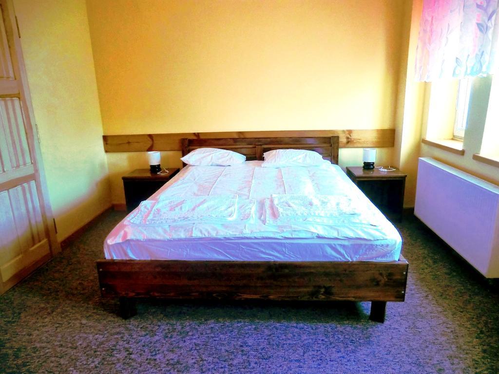 Bed and Breakfast Iskra Августів Номер фото